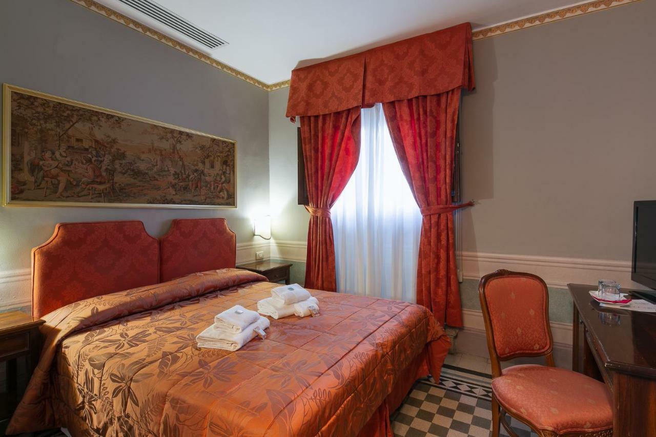 I Portici Hotel - Residenza D'Epoca Arezzo Exterior photo